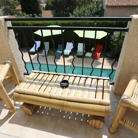 Nocleg ze śniadaniem La Bastide Des Pins