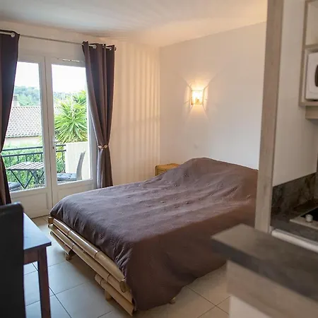 Nocleg ze śniadaniem La Bastide Des Pins *