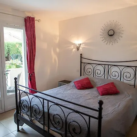 Nocleg ze śniadaniem La Bastide Des Pins *